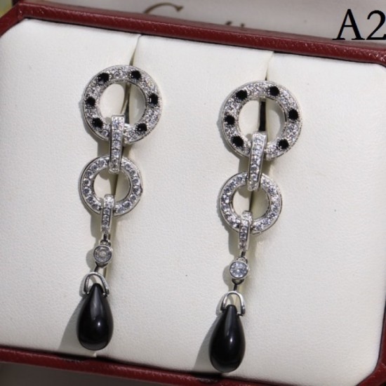 An adult-like style is completed Earrings 2023SS CARTIER Cartier An adult-like style is completed Earrings 2023SS CARTIER Cartier